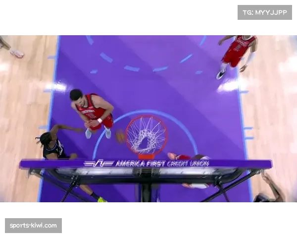 鹈鹕利用对手失误转化得分 爵士全场15次失误付出代价